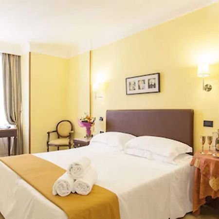 Hotel Tuscolana Рим Екстер'єр фото