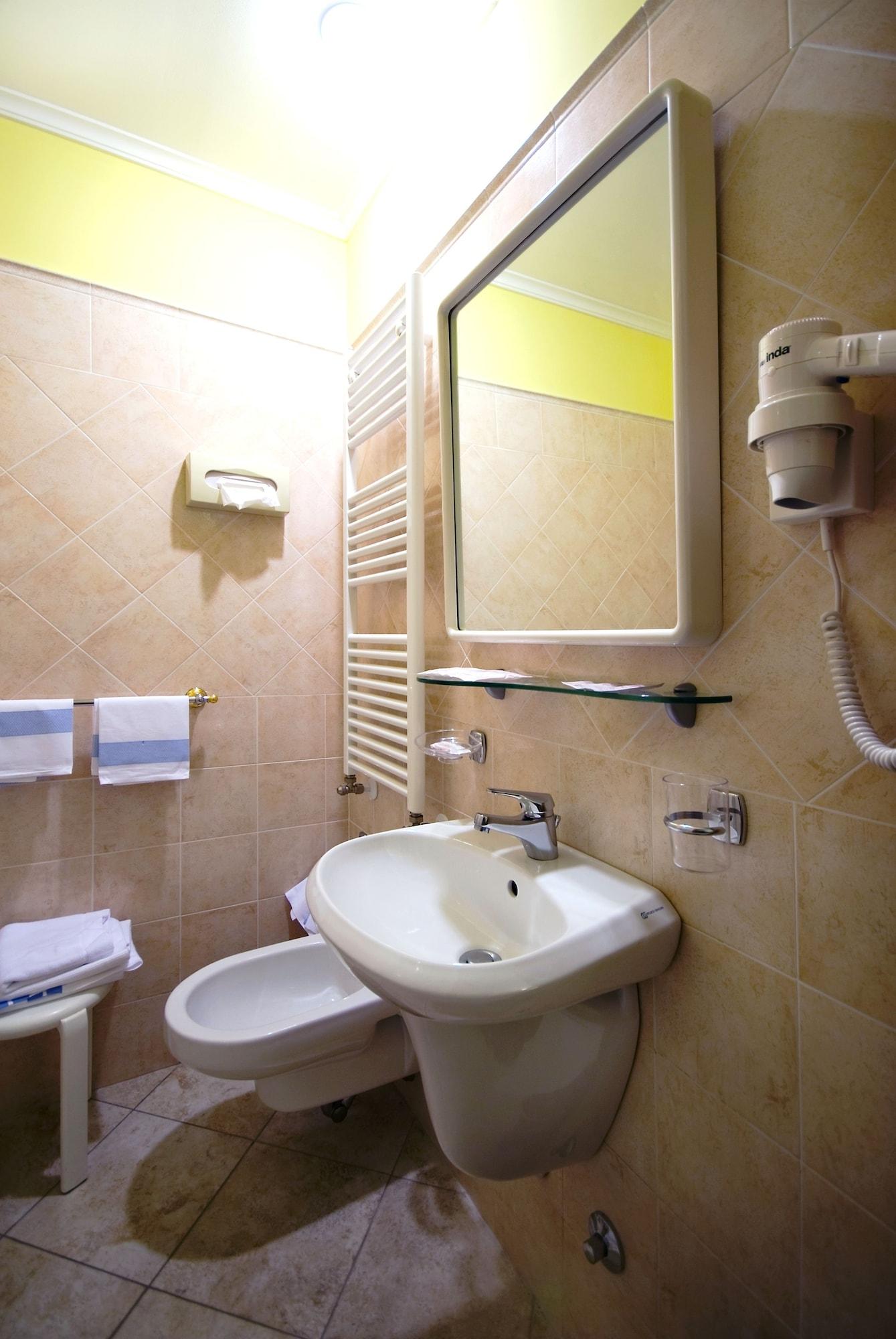 Hotel Tuscolana Рим Екстер'єр фото