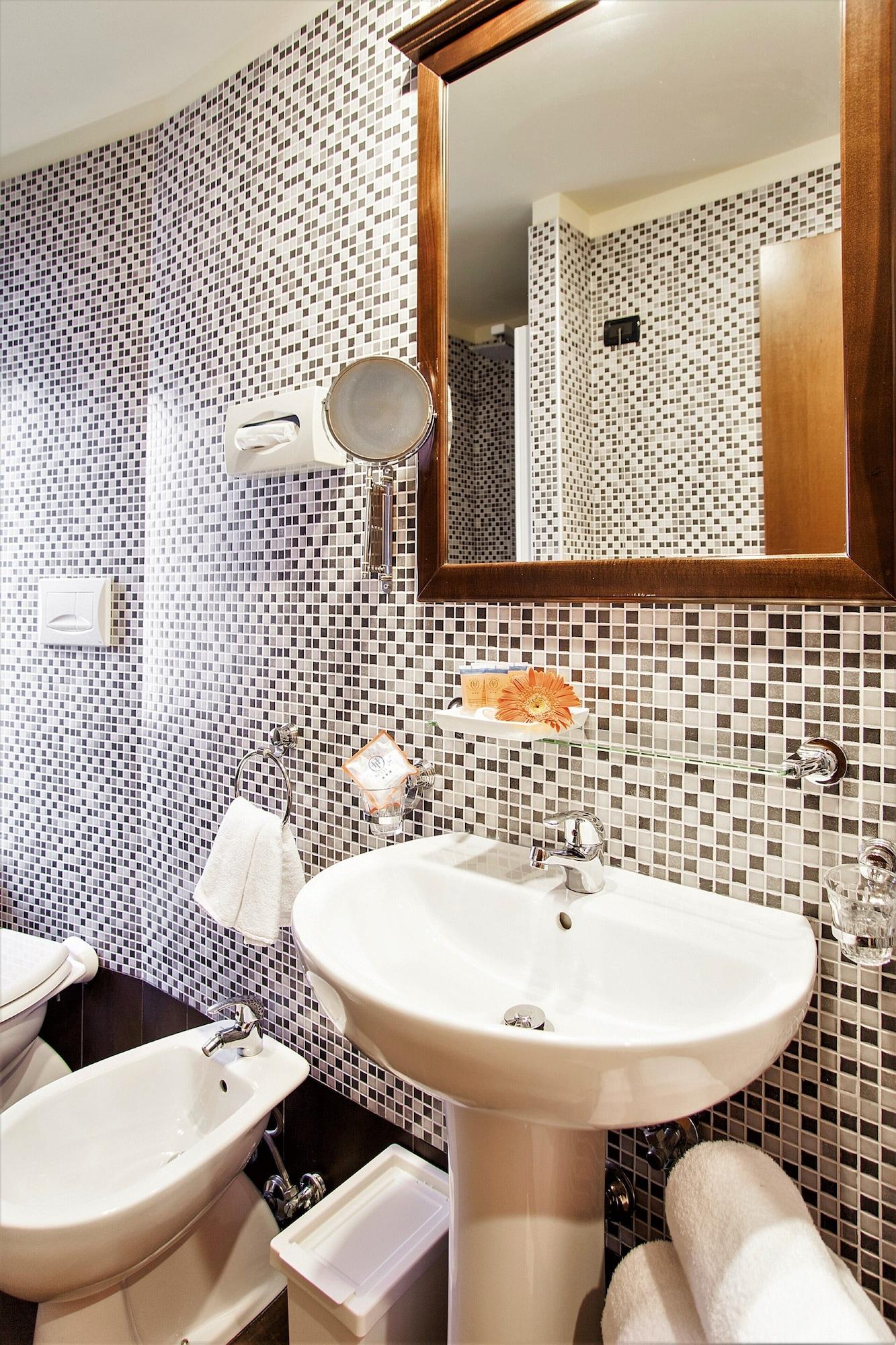Hotel Tuscolana Рим Екстер'єр фото