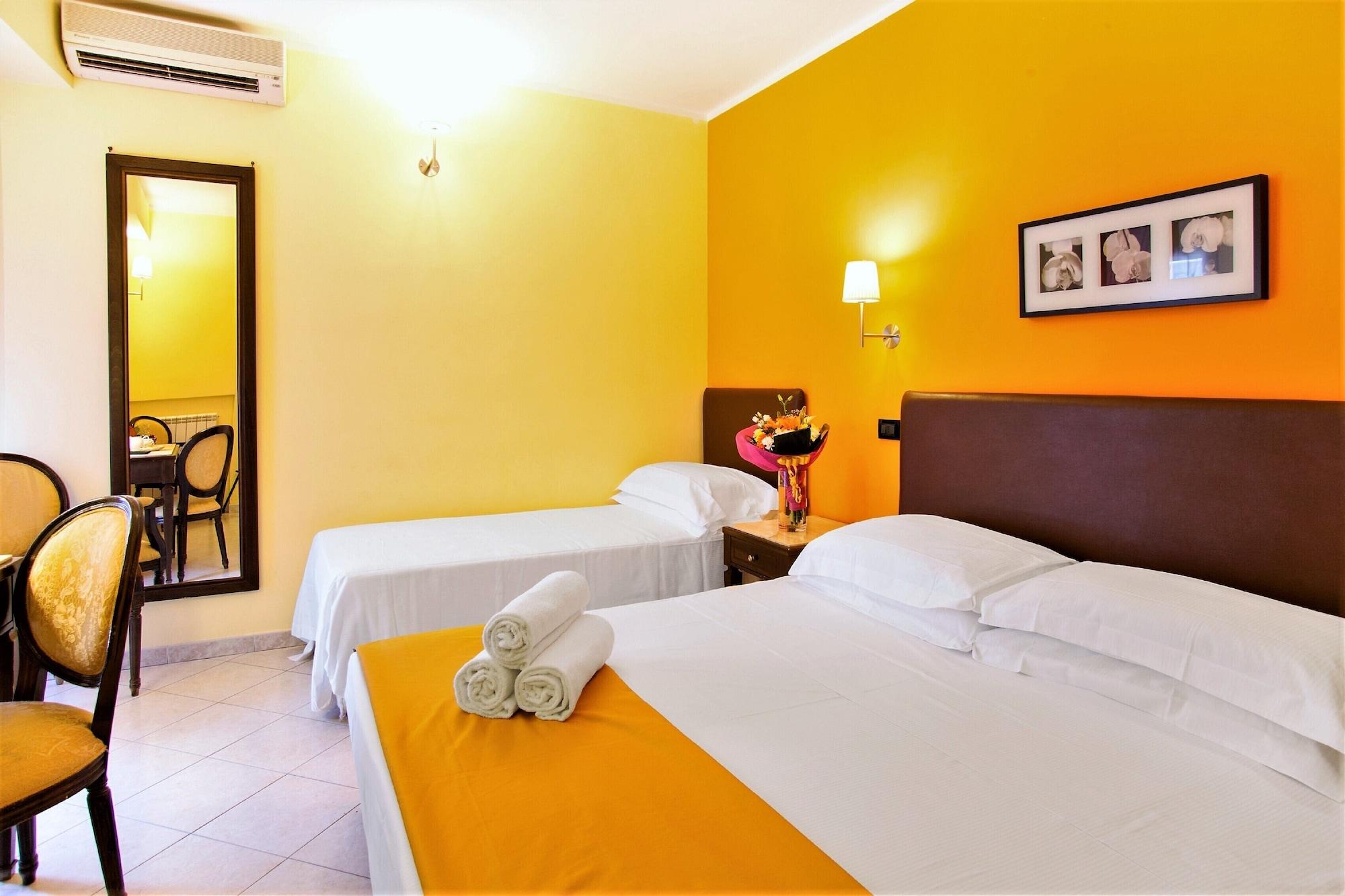 Hotel Tuscolana Рим Екстер'єр фото
