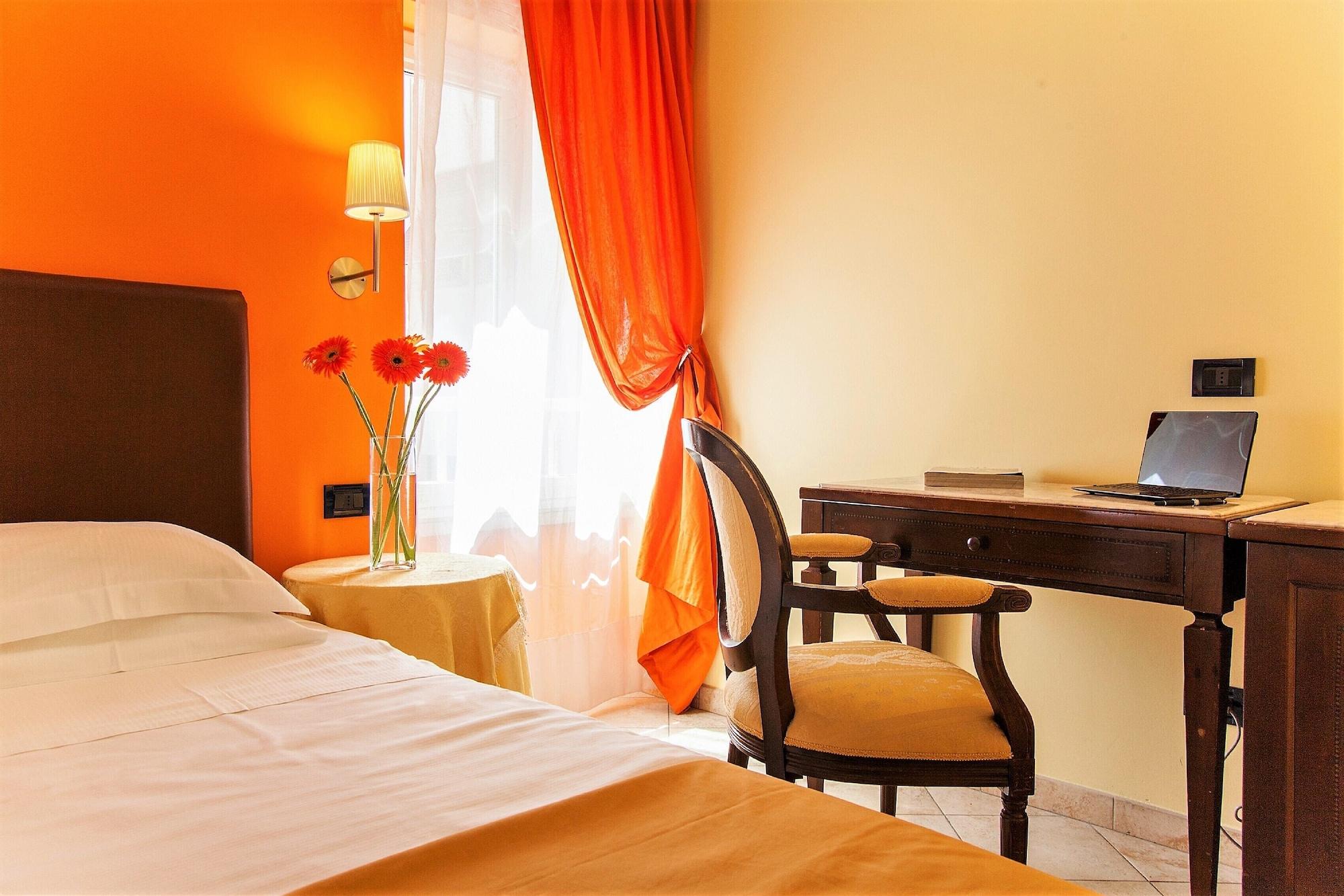 Hotel Tuscolana Рим Екстер'єр фото