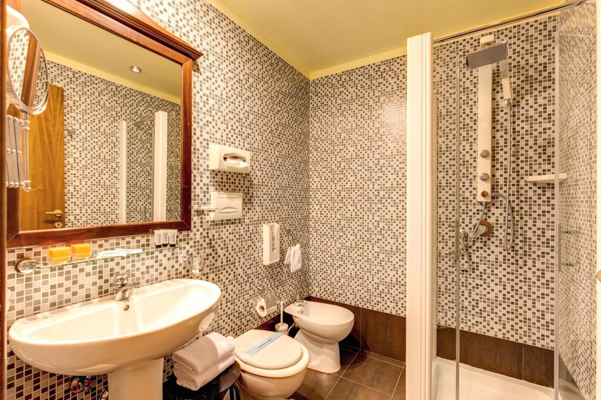 Hotel Tuscolana Рим Номер фото
