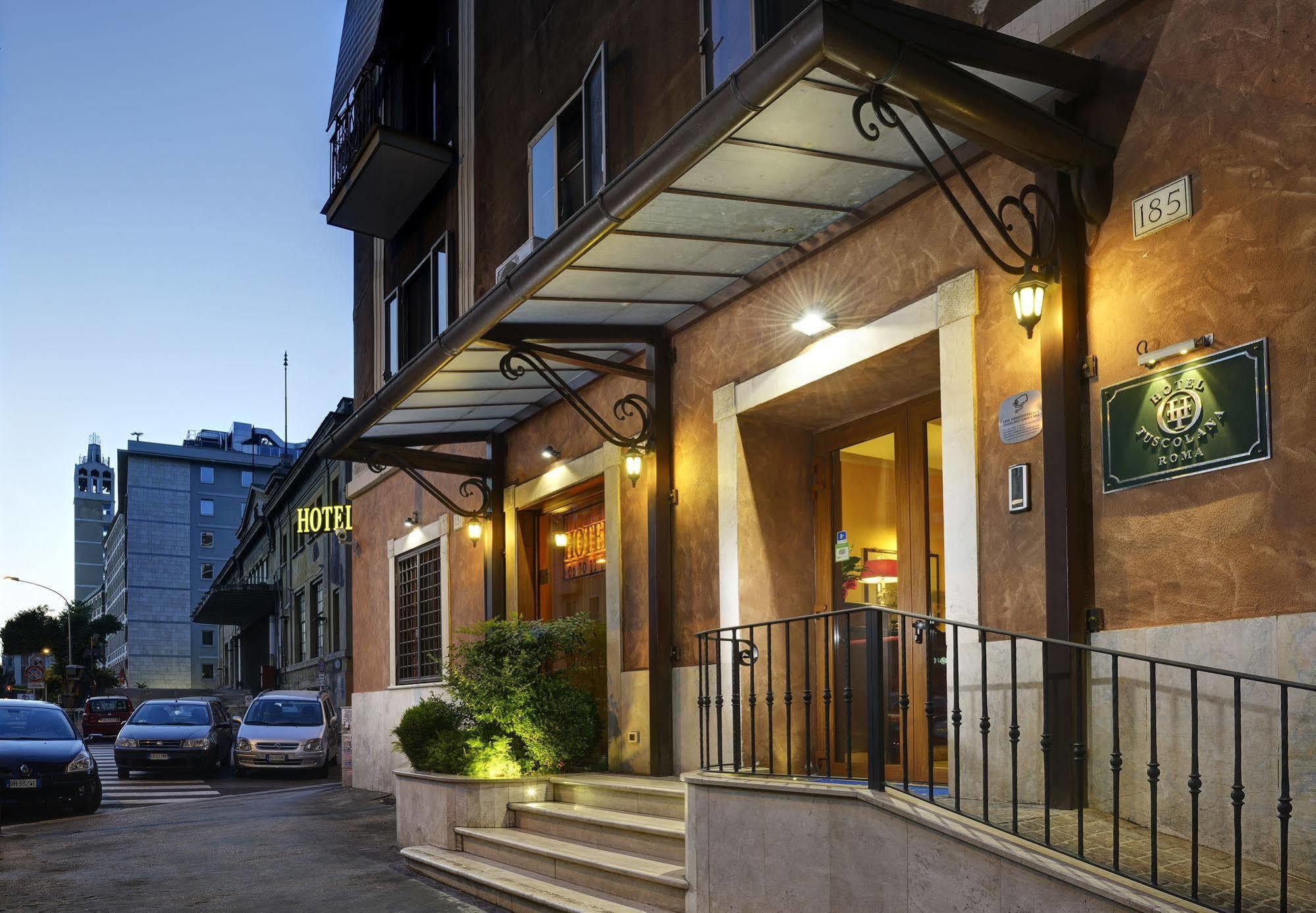 Hotel Tuscolana Рим Екстер'єр фото