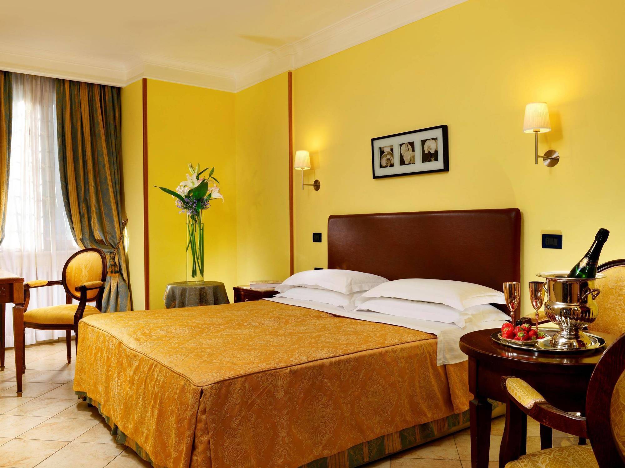 Hotel Tuscolana Рим Екстер'єр фото