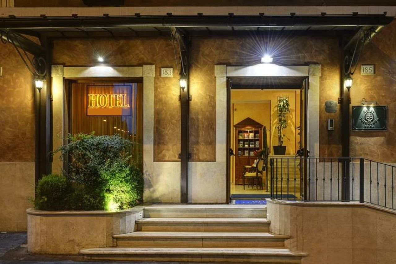 Hotel Tuscolana Рим Екстер'єр фото